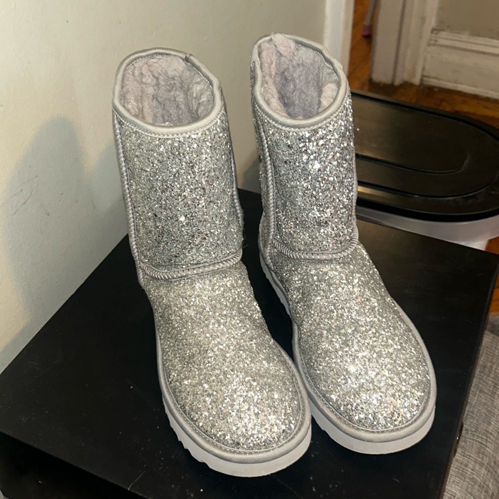 Silver glitter UGGS size 6